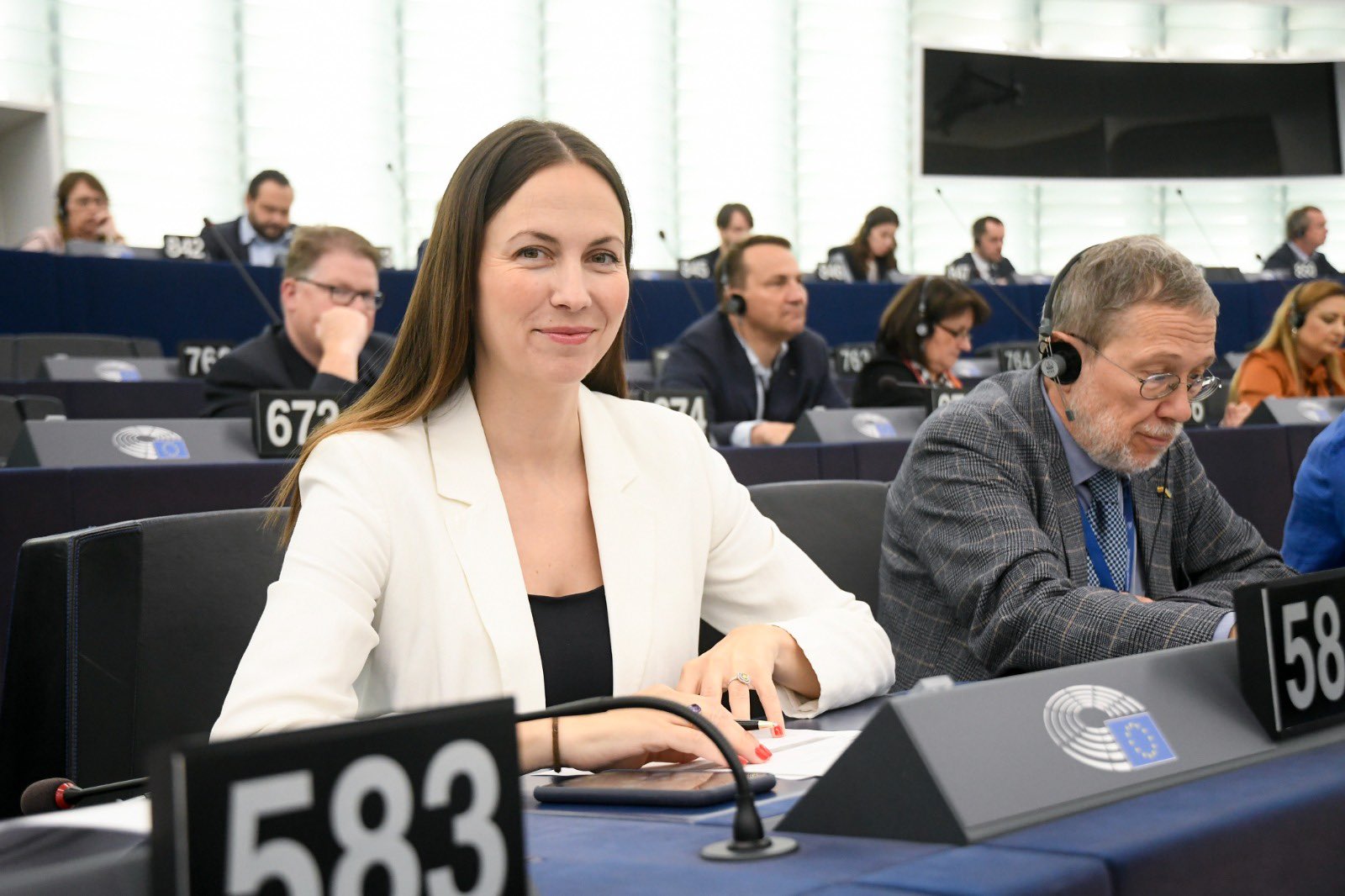 Eva Maydell MEP, Rapporteur on the AI Act, voting in the European Parliament