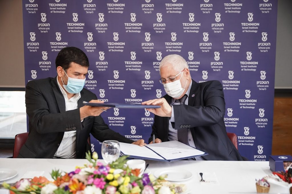 Technion President Prof. Uri Sivan and President of the Mohammed VI Polytechnic University in Morocco, Mr. Hicham El Habti sign an academic agreement