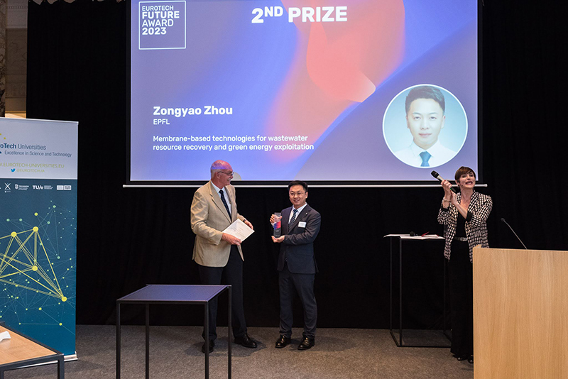 The 2nd prize of the EuroTech Future Award goes to Zongyao Zhou, Postdoctoral Scientist at EPFL.