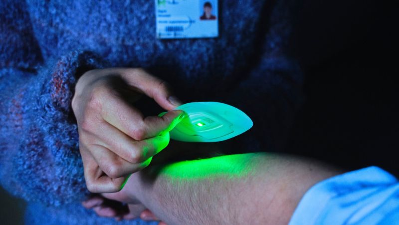 Smart patches developed by DTU start-up IMP Scandinavia enable nurses to monitor patients' sleep without entering their rooms and disturb the patients' sleep. Photo: Magnus Møller